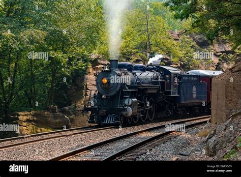 Reading Blue Mountain And Northern Railroad 425 Is A 4 6 2 Light