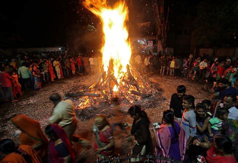 Holika Dahan Tourism 2023 India Hinduism Religious How To