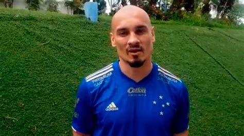 Presen A De Novos Refor Os Jogadores Do Cruzeiro Se Apresentam