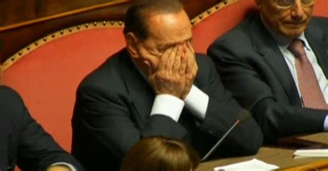 G1 Ex premiê Silvio Berlusconi é expulso do Senado da Itália