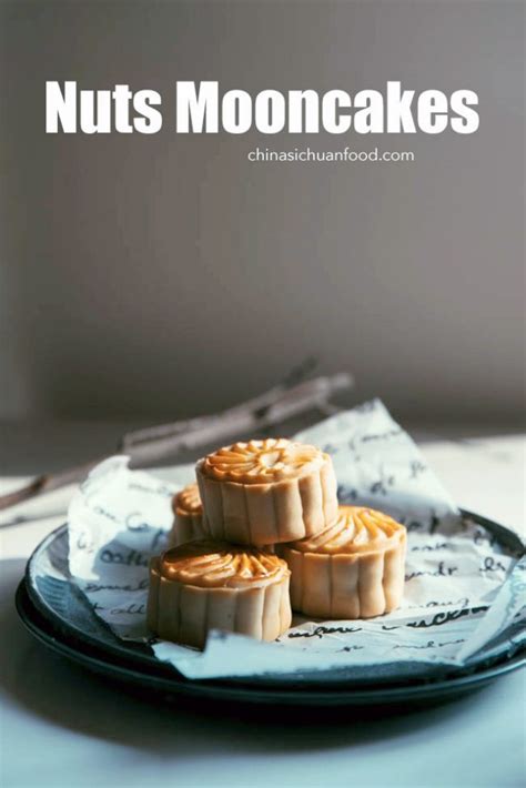 Mooncakes with Nuts - China Sichuan Food