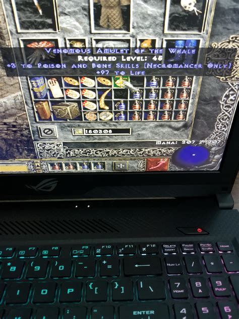 So this just happened... Frozen Tundra drop : r/diablo2