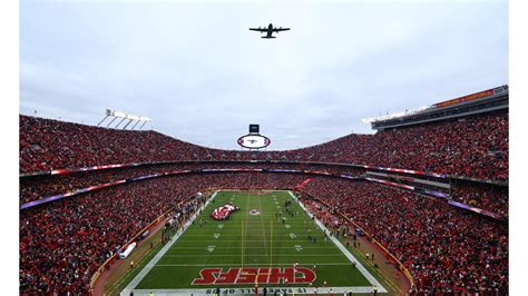 Photos: Warmups & Pregame from Week 17 | Chiefs vs. Bengals