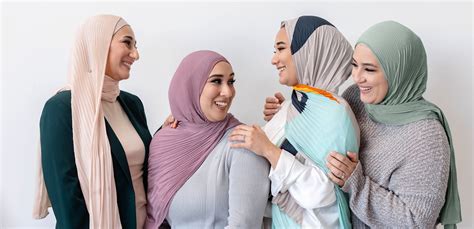 The Ultimate Breakdown Of The 8 Hijab Types And Fabrics The Muslim Vibe