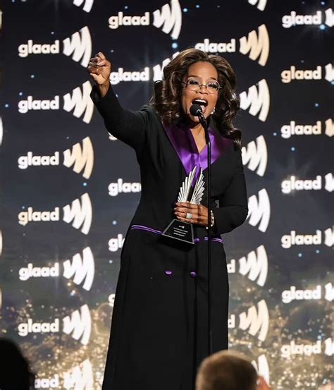 Oprah Winfrey looks radiant in chic blazer dress that highlights her ...