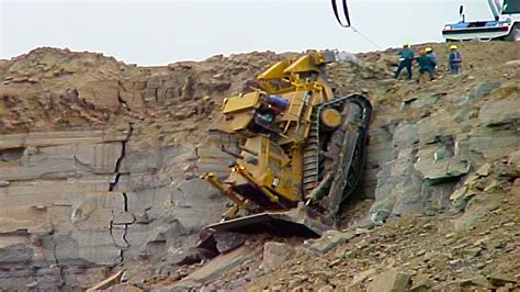 Extremely Dangerous Biggest Bulldozer In The World Cat D Bulldozer