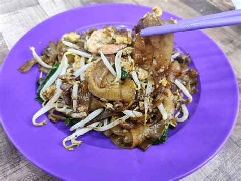 Famous Penang Char Kuey Teow With Prawns Stock Photo Image Of Local