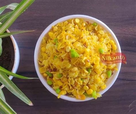 Yellow Makka Nylon Poha Chiwda Packaging Size 1 Kg At 154 Pack In Surat