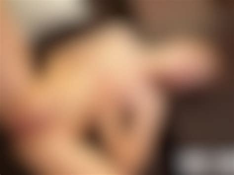 No Tits Carolina Sun Combs Her Hairy Pubic And Fingering Her Wet Cunt Vid Os Porno Gratuites