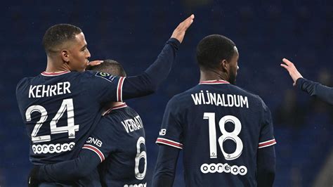 PSG 1 1 Lyon Thilo Kehrer Salvages Late Draw For League Leaders