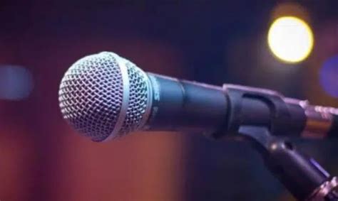 agrafto gr Revenge porn Τραγουδίστρια καταγγέλλει πρώην μπασκετμπολίστα για διαρροή