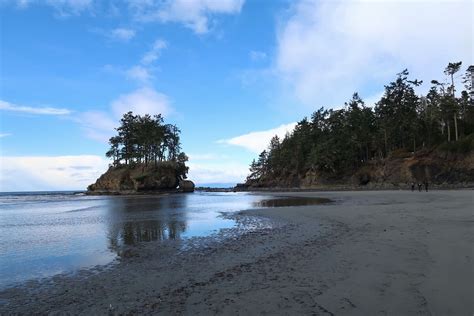 10 BEST Beaches in Port Angeles (Tide-Pooling & More!)