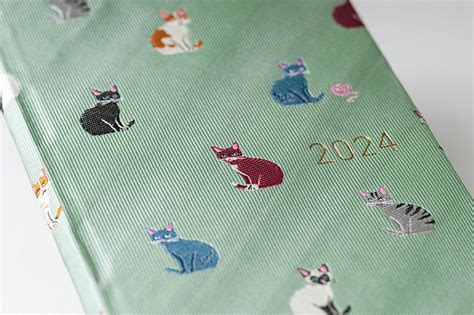 Hobonichi Weeks Book English January Bow Tie Cats Me