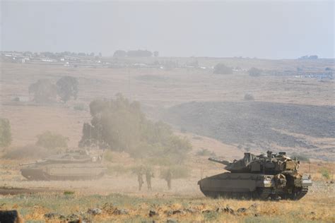 Israel Realiza Una Incursión Selectiva Con Tanques En Gaza En