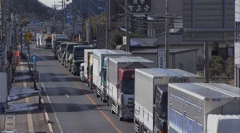 山陽自動車道も通行止め 大雪で25km渋滞 旅人ユウキの俺的ジャーナル