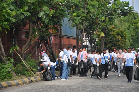 Pelindo Group Palembang Gelar Plogging Day Dalam Rangka Peringati HUT