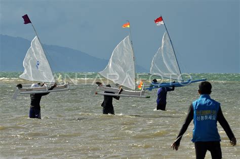 Lomba Perahu Layar Tanpa Awak Antara Foto