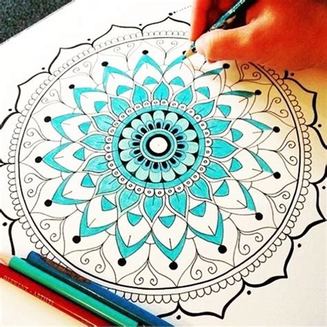 mandala art for beginners colourful - Tayna Angulo