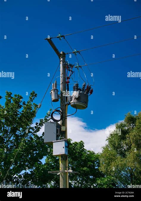 Pylon Electric Substation Uk Hi Res Stock Photography And Images Alamy