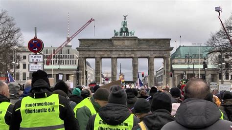 German Farmers Protest Agricultural Subsidy Cuts In Berlin Cgtn