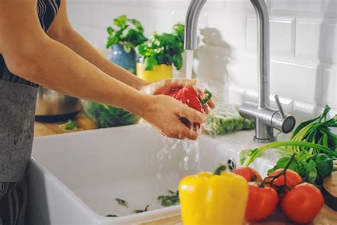 How to Wash Vegetables and Fruits – 5 Methods - Young Living Blog