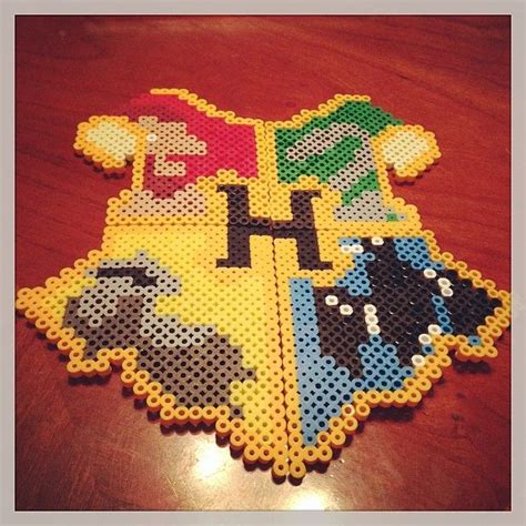 Hogwarts Crest Perler Beads Pattern