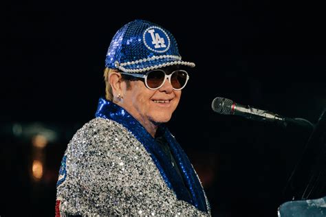 Bob Mackie Revived One of Elton John’s Most Iconic Costumes Last Night ...