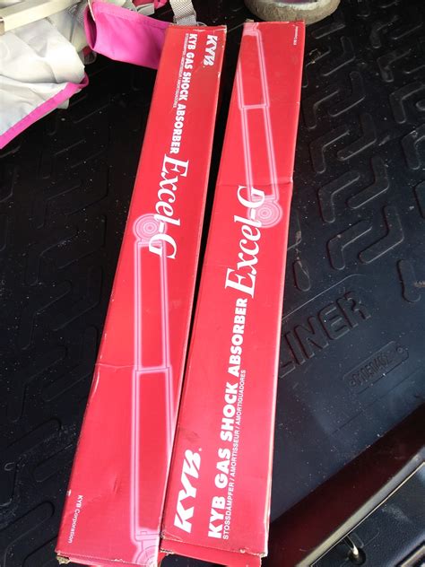 Задние амортизаторы KYB Excel-G. Замена 🔧🪛. — Nissan X-Trail II (t31 ...