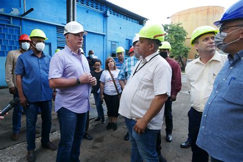 D Az Canel Se Est Trabajando Muy Duro Con Mucho Compromiso Y