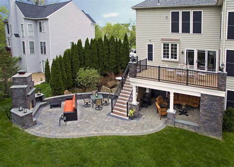 20+ Under The Deck Patio Ideas - DECOOMO