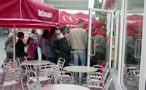 Powstaje trzeci McDonald s w mieście Jak wyglądało otwarcie pierwszego