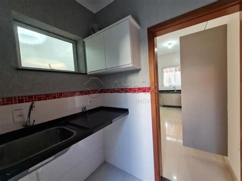 Casa residencial à venda por R 665 000 00 no Jardim Dona Judith em