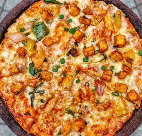 Paneer Cheese Pizza | Paneer cheese, Vegetable pizza, Foodie