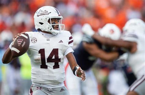 Mississippi State QB Mike Wright Makes Second Start Against Auburn ...