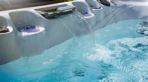 Hot Tubs For Cold Climates Features To Consider Complete Guide