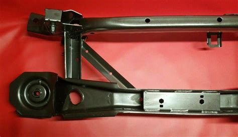 2000 2011 Ford Focus Hatchback Htbk Rear Crossmember Subframe W Sway