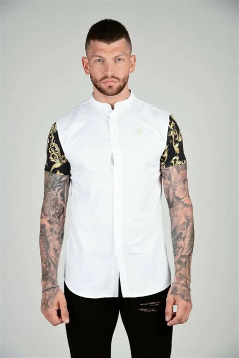 SikSilk Camisa Oxford Con Cuello Mao Color Negro Y Dorado S S Camisas