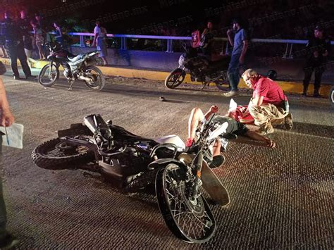 Chocaron Dos Motociclistas En El Puente De La San Esteban Meridiano Mx