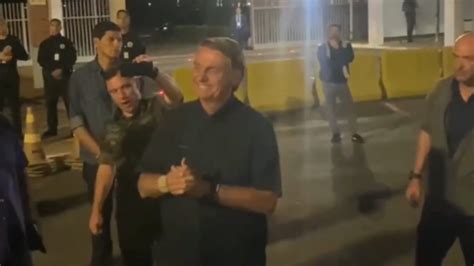 Bolsonaro comenta derrota de ex aliados nas eleições