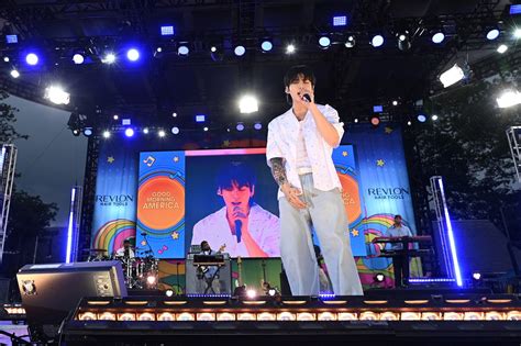 【ライブレポート】bts・jung Kook、米『gma』主催のサマーコンサートに登場！ Btsの「dynamite」も披露 The