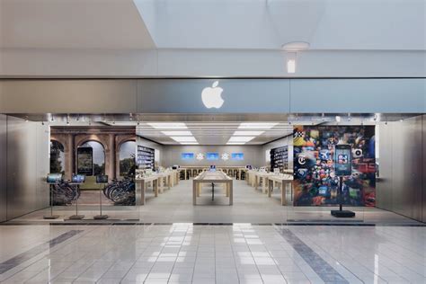 California court: Apple Store workers must be paid while waiting for ...