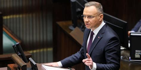 Pierwsze Posiedzenie Sejmu Prezydent Andrzej Duda Zabra G Os Na Sali