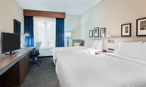 Hilton Garden Inn Westbury Roosevelt Mall Hotel Rooms