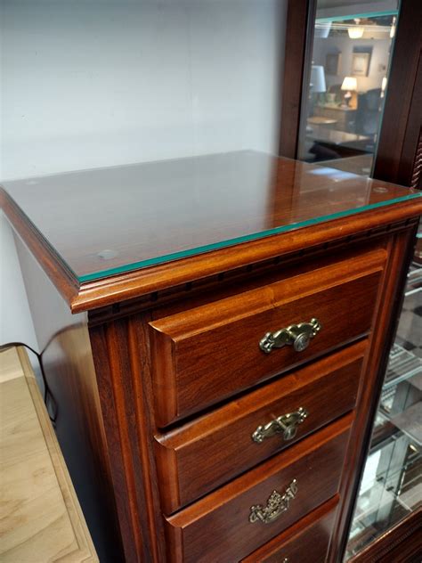 CHERRY LINGERIE CHEST W GLASS TOP