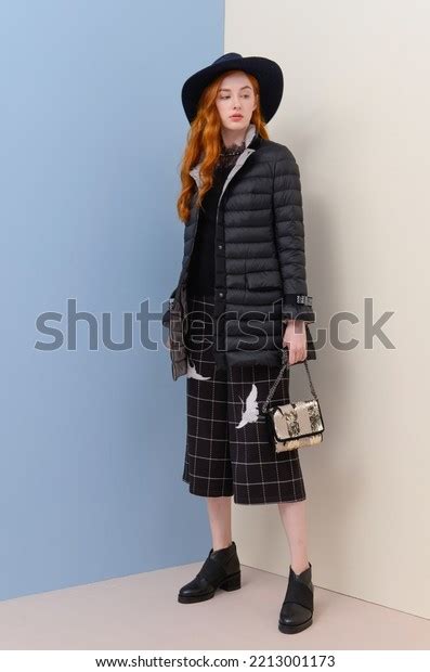 Portrait of Fashion Model Full Body Stock Photo 2213001173 | Shutterstock