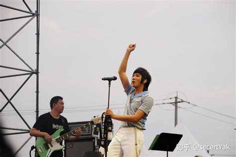 如何评价旅行团乐队? - 知乎