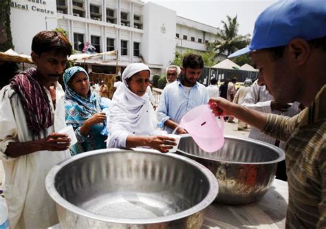 رمضان کے دوران جسم میں پانی کی کمی دور کرنے کے طریقے