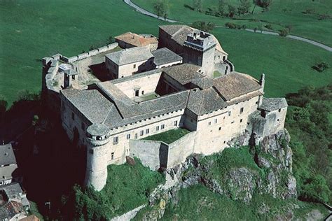 Castelli Di Parma FORTEZZA DI BARDI I Castelli Del Ducato Di Parma E