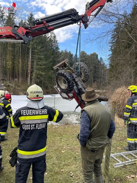 Stmk Traktor Rollt Auf Und Davon Und St Rzt In Hollenegg Schwanberg