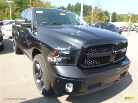 2019 Brilliant Black Crystal Pearl Ram 1500 Classic Big Horn Crew Cab 4x4 129461629 Photo 10